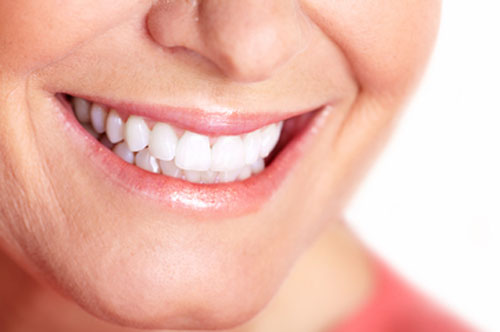 Teeth Whitening Keeps Your Smile Merry & Bright